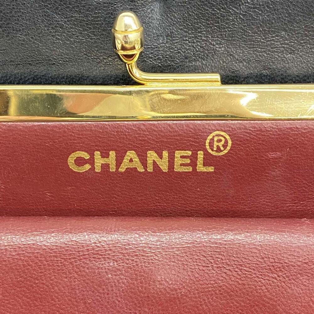 CHANEL Blue Lambskin Leather Shoulder Bag - Picture 5 of 10